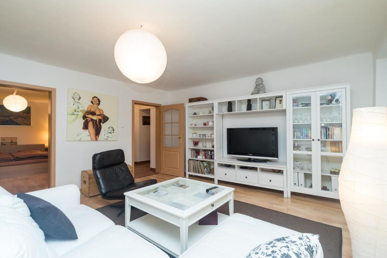Budyne Apartment Budyne nad Ohri Zewnętrze zdjęcie