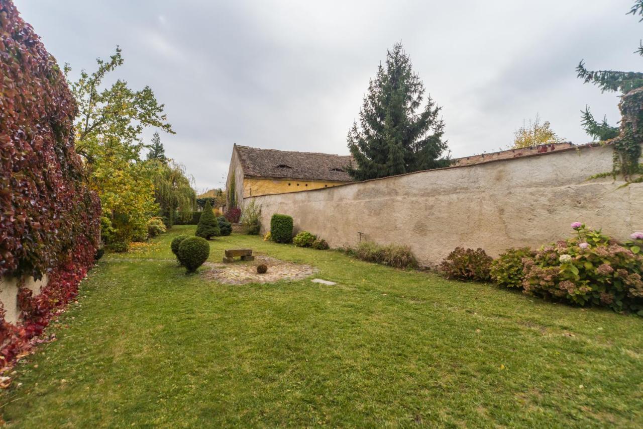 Budyne Apartment Budyne nad Ohri Zewnętrze zdjęcie