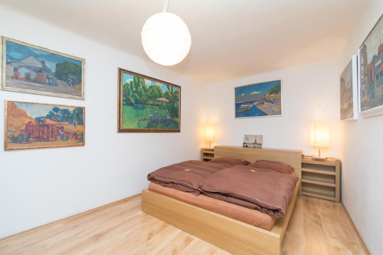 Budyne Apartment Budyne nad Ohri Zewnętrze zdjęcie