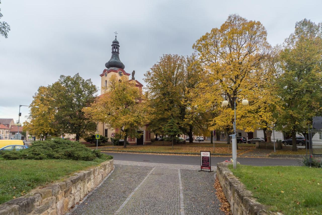Budyne Apartment Budyne nad Ohri Zewnętrze zdjęcie