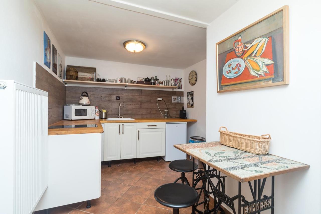 Budyne Apartment Budyne nad Ohri Zewnętrze zdjęcie