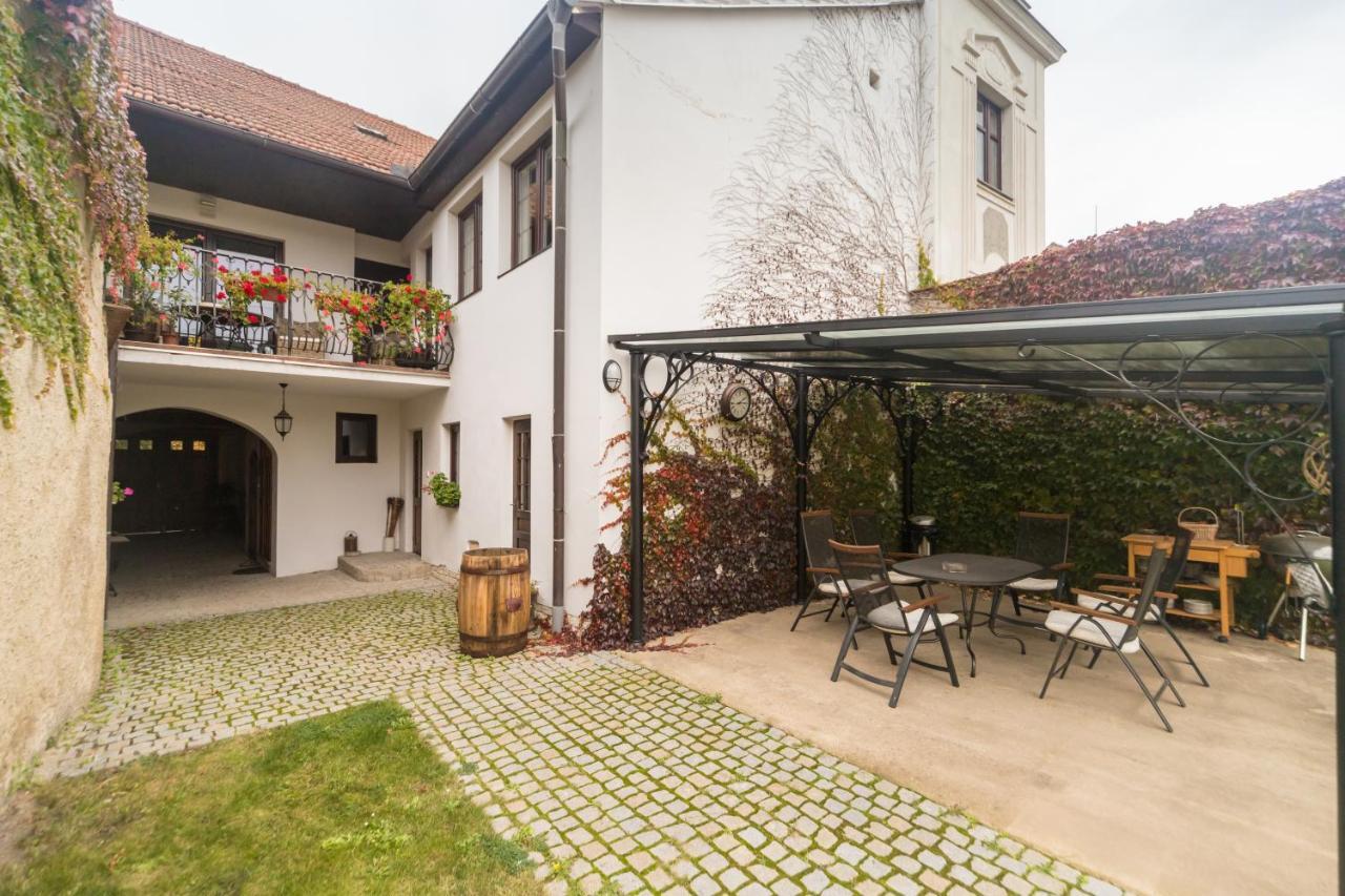 Budyne Apartment Budyne nad Ohri Zewnętrze zdjęcie
